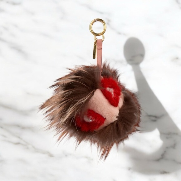 Furry Fur Yang Bag Bug Keychain Pom Pom - Picture 1 of 9